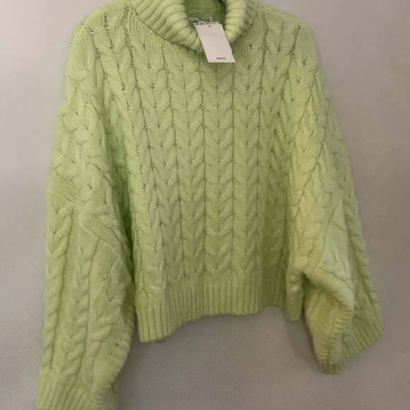 💫NWT GREEN KNIT TURTLENECK 💫 - Picture 5 of 7